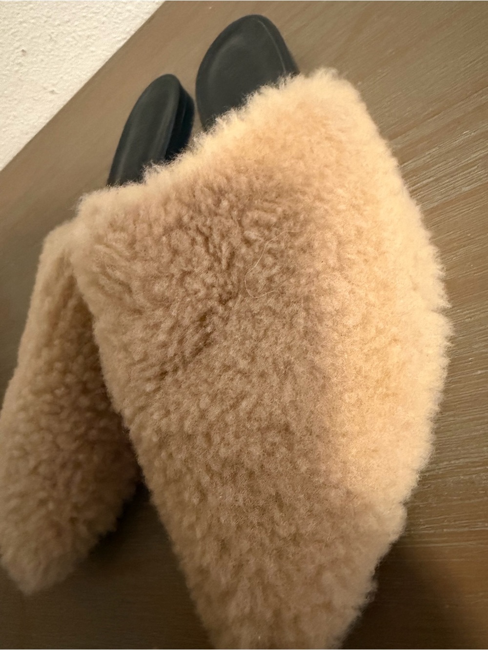 Jenni Kayne Tan Shearling Slip-On Mules size 39 - Picture 7 of 7